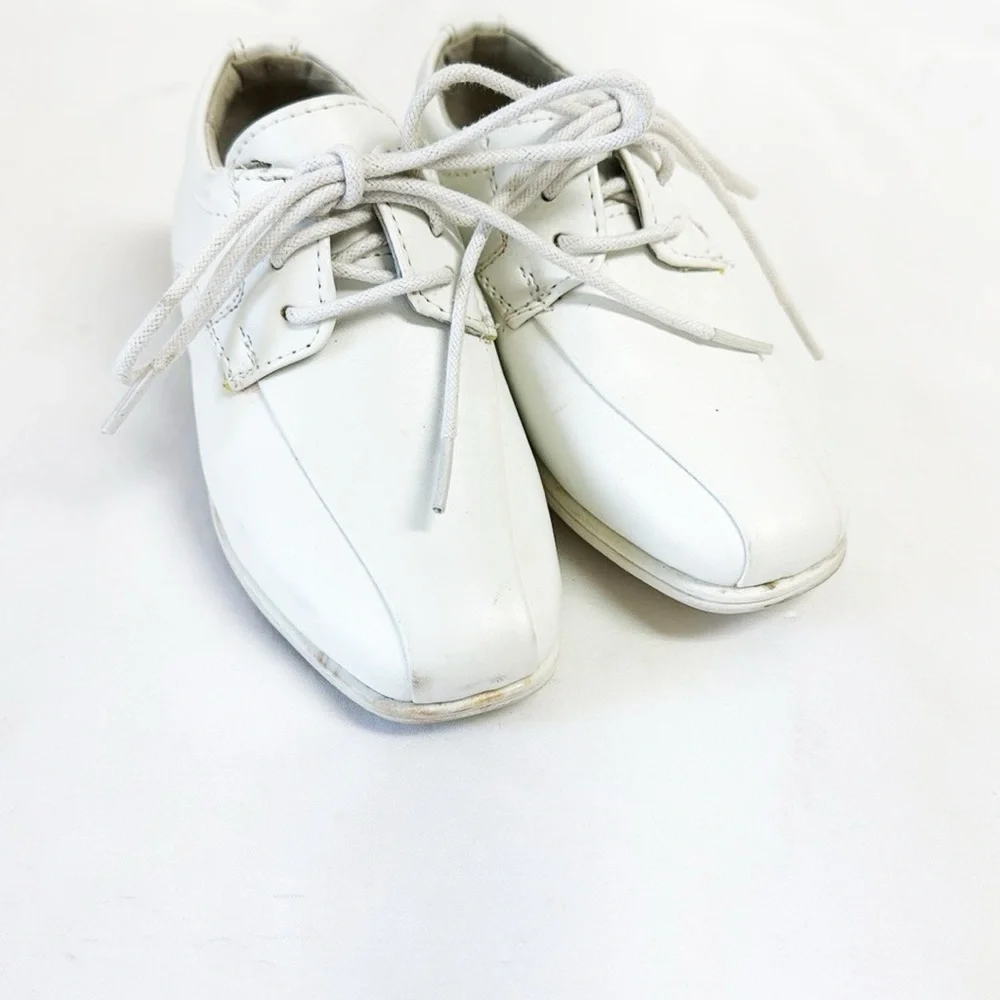 BONAFINI White Kids Dress Shoes Lace Up Size 6 Toddler